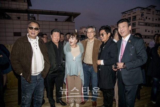 장미화 아들 김형준 ‘로즈 엔터테인먼트’ 오픈행사(김한정 기자)