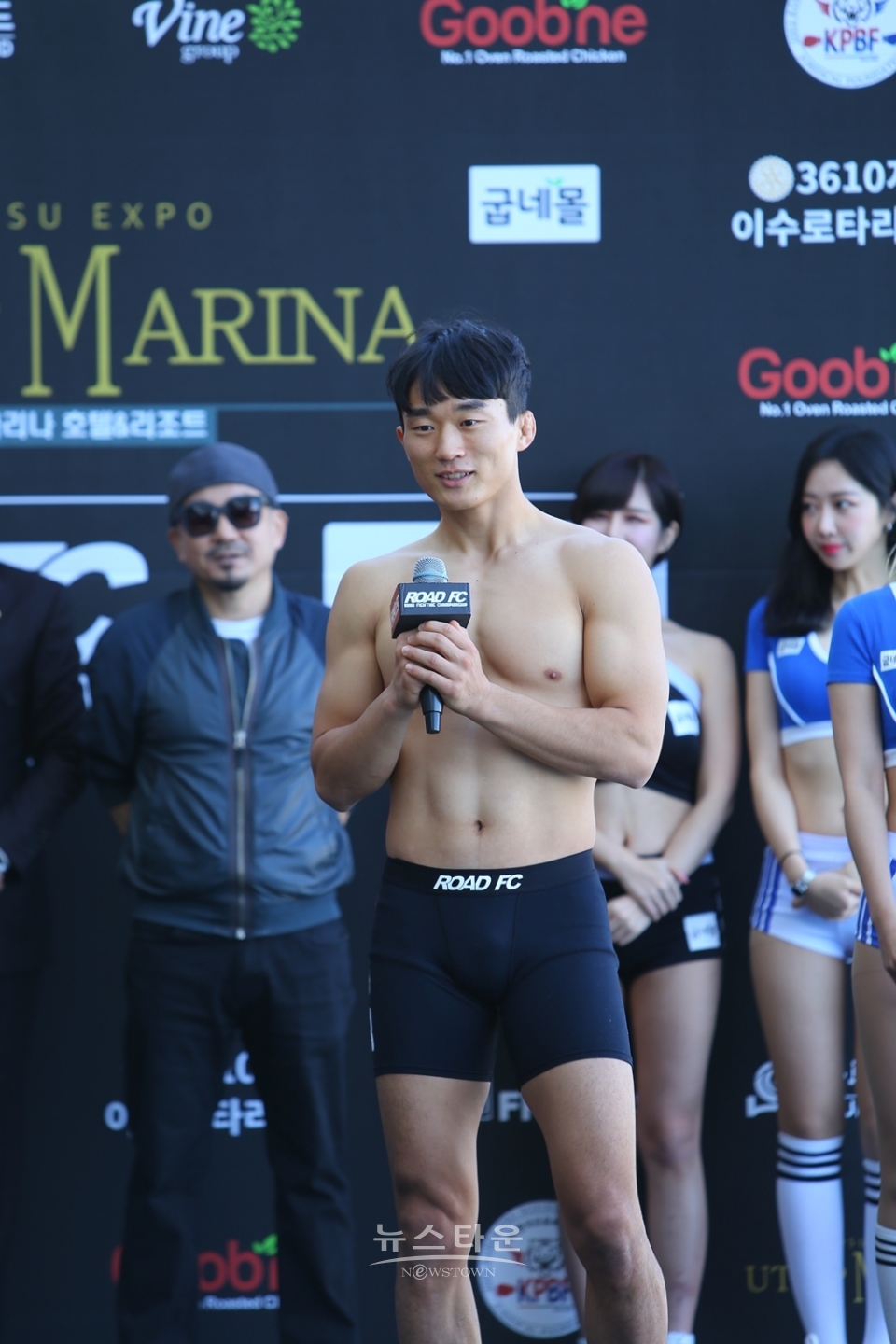 ROAD FC YOUNG GUNS 45 공식 계체량 및 인터뷰, '1경기 최지혁 VS 정석찬' / 고득용기자 ⓒ뉴스타운