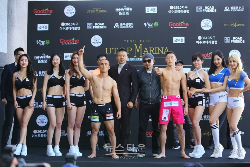 ROAD FC YOUNG GUNS 45 공식 계체량 및 인터뷰, '5경기 박찬수 VS 김의종' / 고득용기자 ⓒ뉴스타운