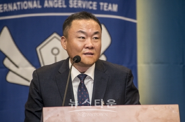 뉴스타운 손상윤 회장 대한민국을 빛낸 자랑스런 인물 봉사대상 수상(김한정 기자)