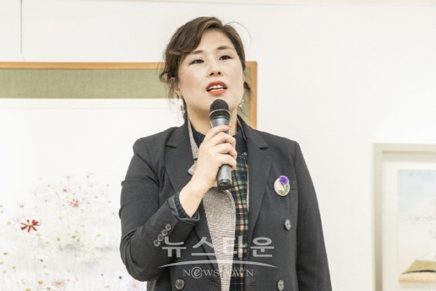 김충식 한국교육미술재단 설립기금 조성 특별전 ‘당신의 아름다운 이야기’(김한정 기자)