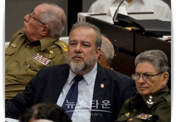 디아즈 카넬 대통령은 "신임 총리는 경제에서 중요한 역할을 하는 관광부장관을 지냈고, 외국 카운터파트와의 협상술에도 능하다"고 칭찬했다.