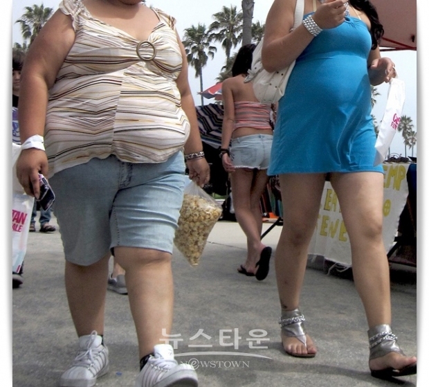저소득층, 여성이나 어린이를 대상으로 한 영양보조 프로그램으로 주스나 치즈 섭취 기준을 낮춰  현미, 귀리, 호밀과 같이 배아와 껍질 등을 도정하지 않은 곡물이나 저지방유로의 전환을 진행한 것만으로도 유아의 비만율이 낮아졌다는 보고도 있다.