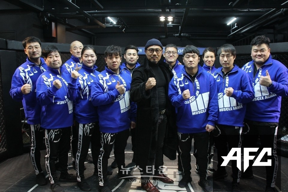 올 한해를 화려하게 보낸 엔젤스파이팅(AFC)이 격투기 팬들에게 마무리 인사를 전한다. / 고득용기자 ⓒ뉴스타운