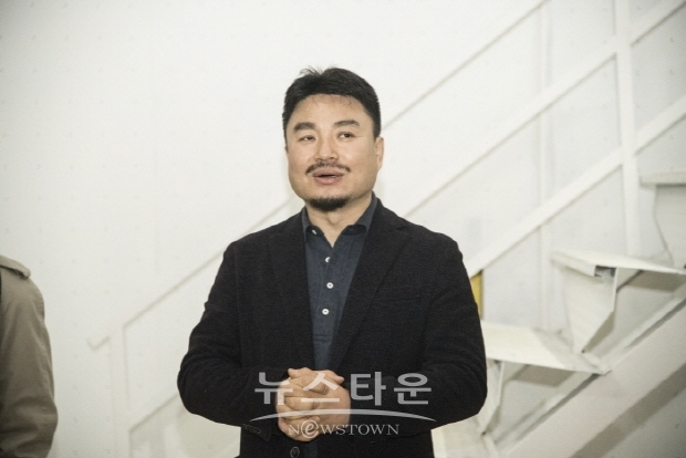 김현기, 김용호 展 '현기오빠, 푸른 별에서 놀다/어떤 추억-내 마음의 풍경' 오프닝 행사(김한정 기자)
