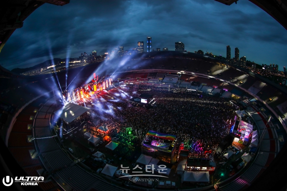 울트라 코리아 잠실 종합운동장 개최 / 고득용기자 ⓒ뉴스타운