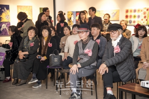 2020년 제6회 인사동 감성미술제 ‘춘하추동’전(김한정 기자)