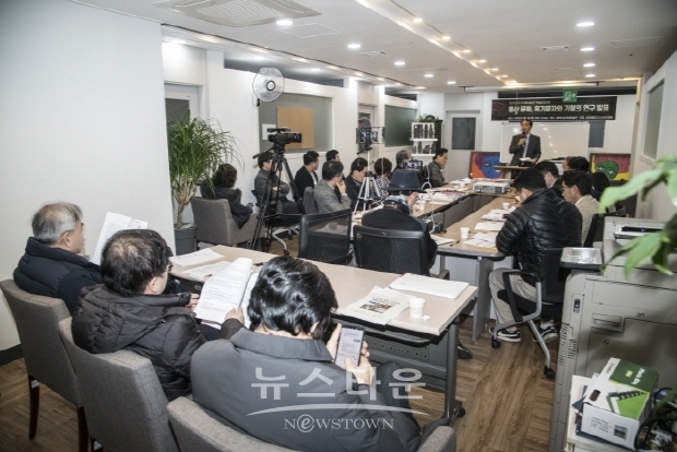 피카디리 특별강연회 이덕일 박사의 ‘식민사관 해체를 위한 새로운 한국통사’(김한정 기자)