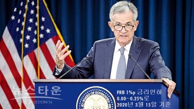 “7000억 달러 규모의 양적완화 지원은 5000억 달러의 재무부 형태와 2000억 달러의 대행사 지원 모기지 증권 형태로 취해질 것이며, 16일부터 400억 달러 규모 매입으로 시작될 것이라고 밝혔다”고 CNBC는 보도했다.