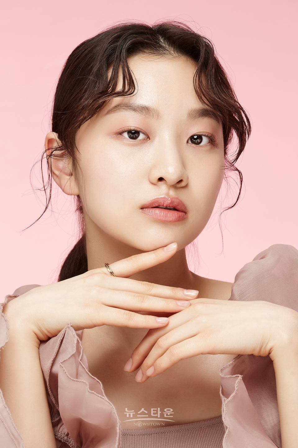 꽃길만 걸어요 강여주, 이번에는 화장품 모델로 첫 도전!! / 고득용기자 ⓒ뉴스타운