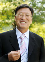 조금세. (전) 부산교총회장.(현) 학교바로세우기 전국연합회장﻿​​