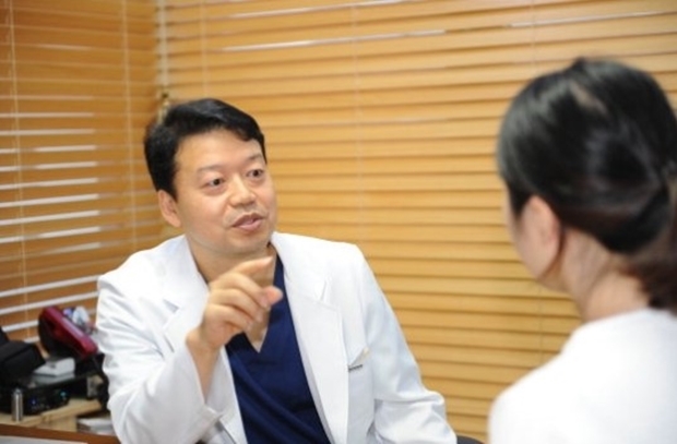 (사진 : 엘케이피부과 전문의 이웅재 원장)