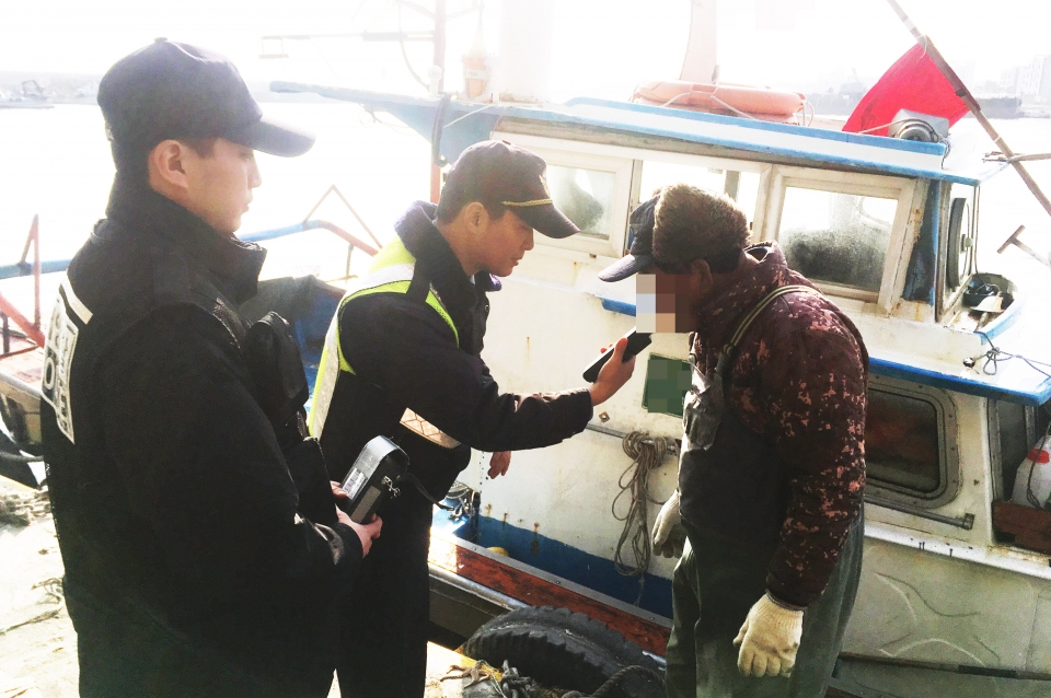 움주운항 단속중인 동해해경