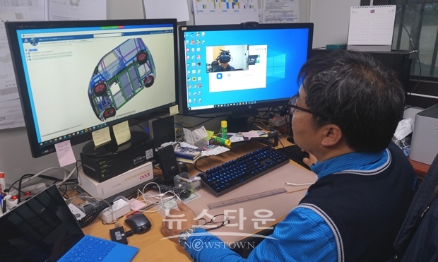 글로벌 기업인 다쏘시스템의 3DEXPERIENCE 플랫폼을 이용해 클라우드 방식으로 협업을 진행, 모든 설계를 동기화 시켜 업체, 학생, 교수가 동시에 설계지도.
