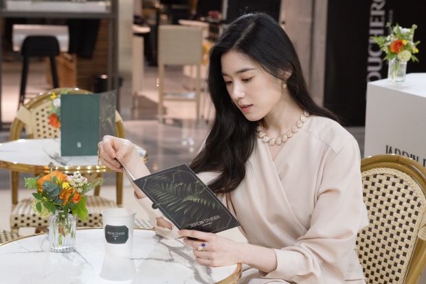 정은채, 우아한 아우라란 이런것! 대체불가 분위기+명품 미모 / 고득용기자