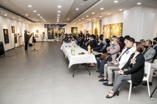 인사아트프라자 1층 갤러리 개관기념 초대전(김한정 기자)