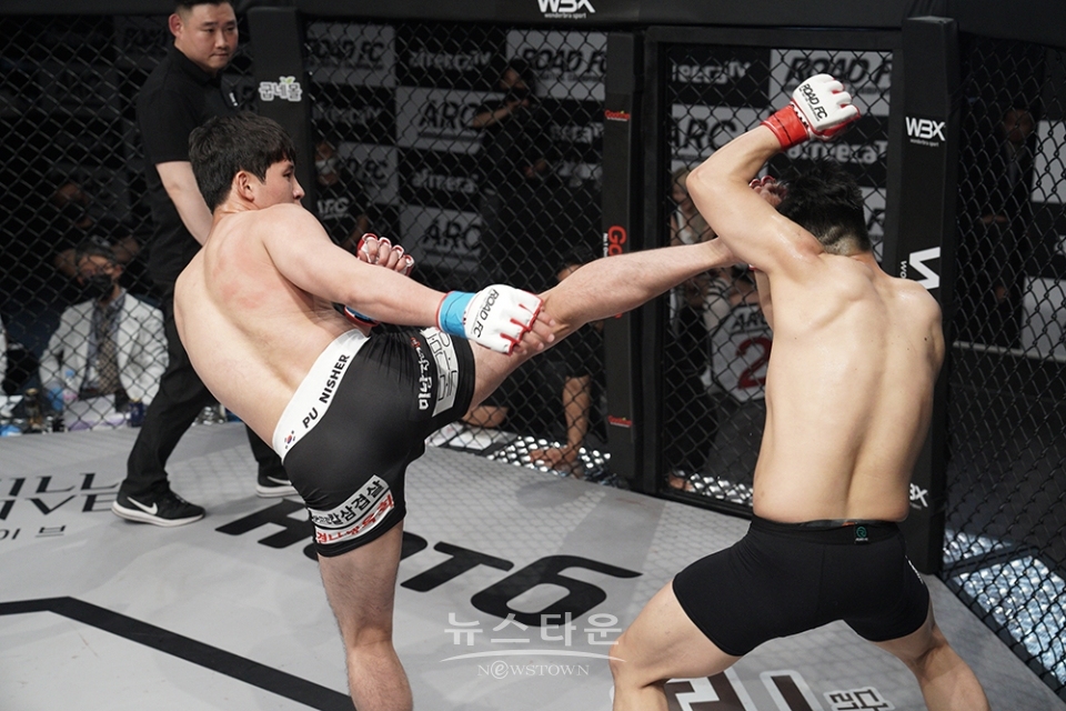 ARC에서 MMA 프로 첫 승 거둔 ‘맞짱의 신 우승’ 박승모 “챔피언까지 올라갈 것” / 고득용기자 ⓒ뉴스타운