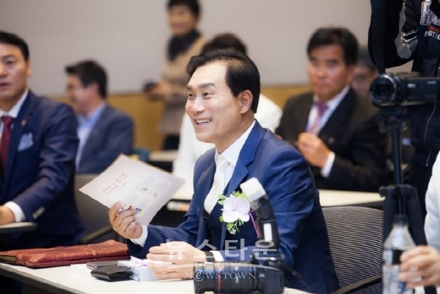 인맥의 왕, 박희영 이사장 인터뷰(김한정 기자)