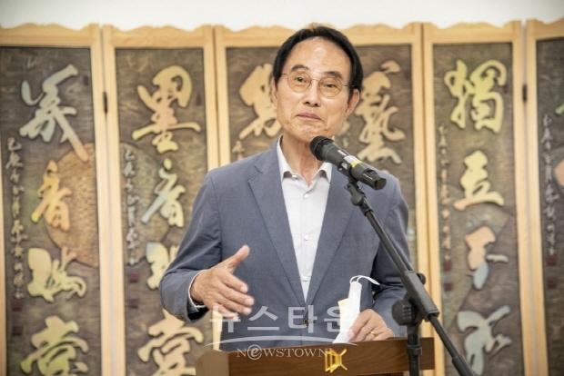 석천 허필호 작가 ‘부적의 조형화, 도예, 회화의 세계, 남도 추사의 맥’전(김한정 기자)