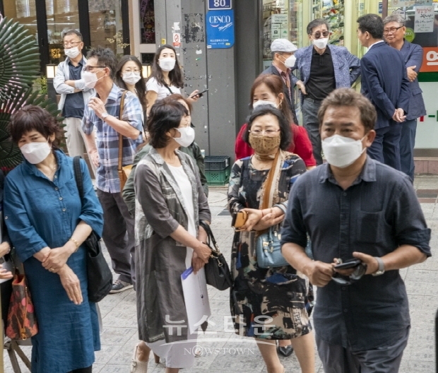 석천 허필호 작가 ‘부적의 조형화, 도예, 회화의 세계, 남도 추사의 맥’전(김한정 기자)