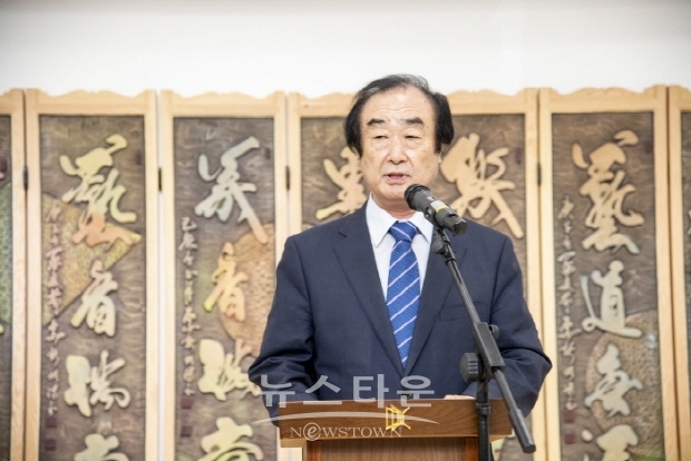석천 허필호 작가 ‘부적의 조형화, 도예, 회화의 세계, 남도 추사의 맥’전(김한정 기자)