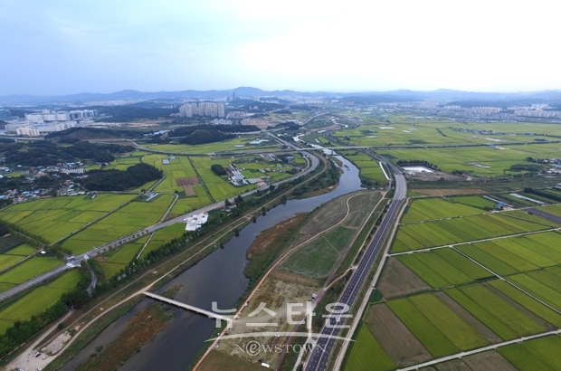 온양천 정비사업 구간은 신동교(아산IC연결) 상류~금곡천 합류부까지 하천연장이 2.88km이며, 총사업비 298억 원을 투입해 2025년 준공할 계획이다.