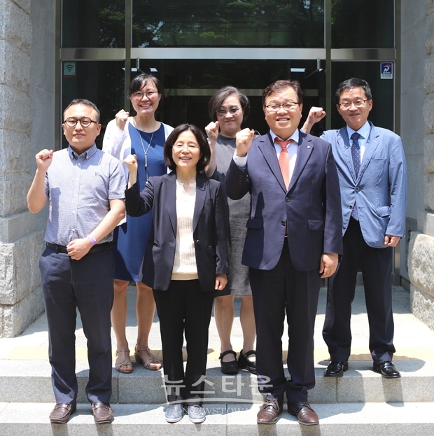 호서대학교 동물보건복지학과가 6월 19일 아산캠퍼스 부총장실에서 격려차 방문한 대한수의사회와 간담회를 개최했다.