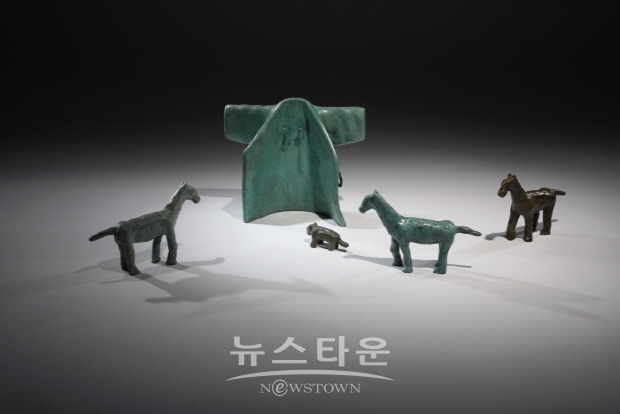 김선영 조각전 ‘궁극적 욕망’(김한정 기자)