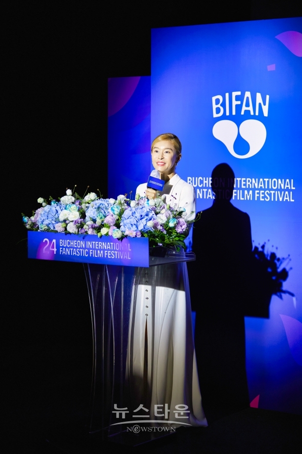 제24회 BIFAN ‘개막작 상영회’ 사회자 배우 예지원 / 고득용기자 ⓒ뉴스타운