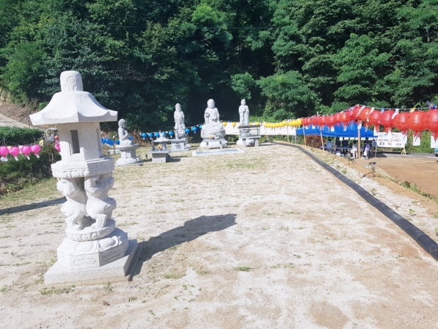 새로 조성된 지장단 모습