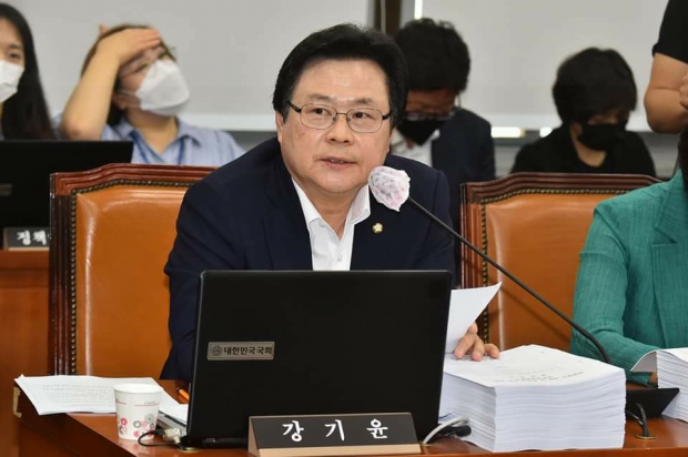 미래통합당 강기윤 (창원.성산구) 국회의원 [사진=의원 페이스북]