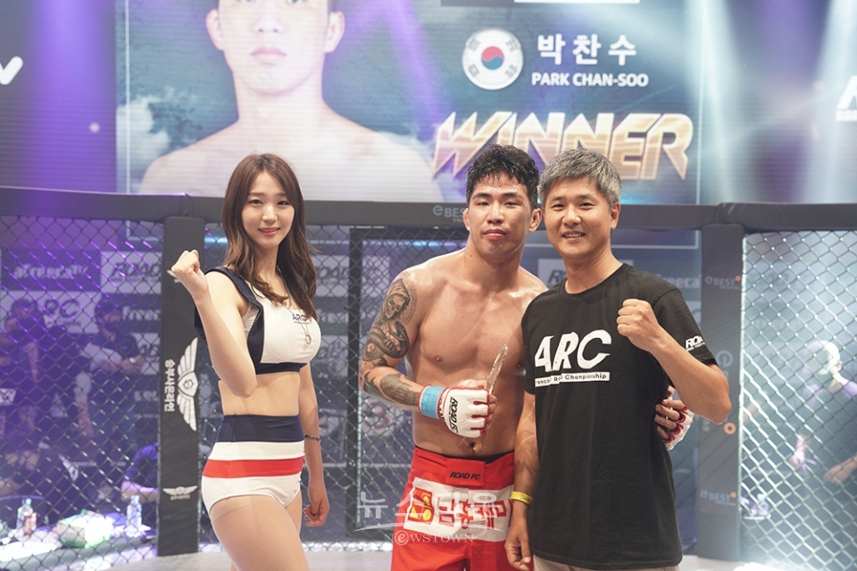 제 6경기 -75kg 계약 체중 조경의 VS 박찬수 / 고득용기자 ⓒ뉴스타운