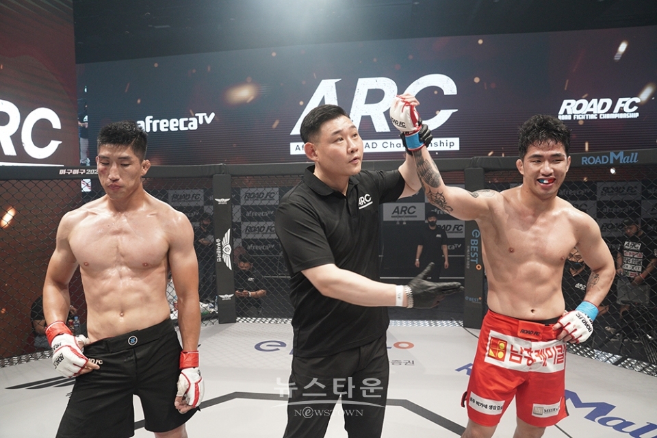 제 6경기 -75kg 계약 체중 조경의 VS 박찬수 / 고득용기자 ⓒ뉴스타운
