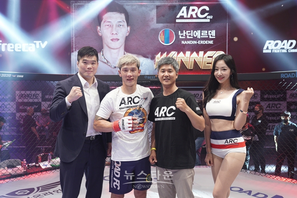 제 8경기 -75kg 계약 체중 난딘에르덴 VS 김세영 /고득용기자 ⓒ뉴스타운