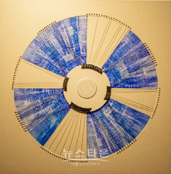 강화산 작품세계 ‘우연의 지배-소네트’(김한정 기자)