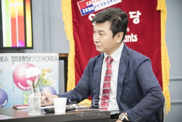 제44회 이승근 Art Story '물에 색을 입히는 강익훈 작가'(김한정 기자)