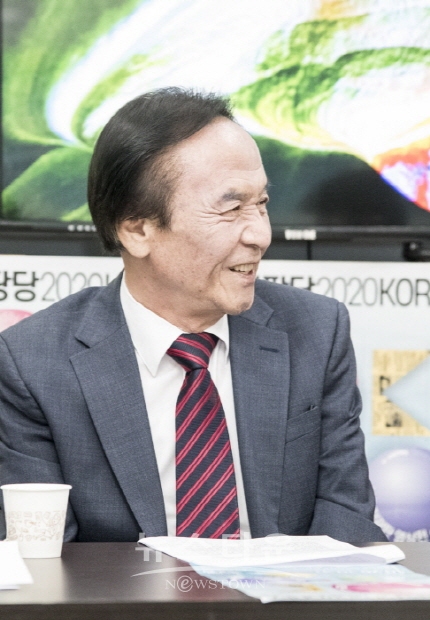 제44회 이승근 Art Story '물에 색을 입히는 강익훈 작가'(김한정 기자)