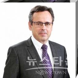 알렌 라포소 부사장