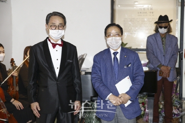 이헌국 도예 50년 ‘부활’전(김한정 기자)