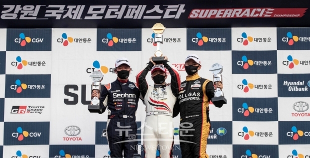 ▲ 왼쪽부터 장현진(2위), 정의철(1위), 김재현(3위) / 양용은 기자 taeji1368@naver.com