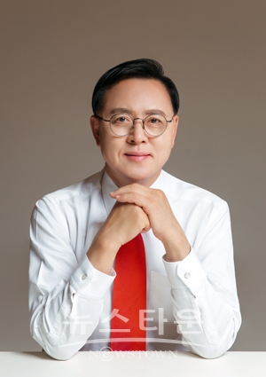이명수 국회의원(국민의힘, 충남 아산갑)