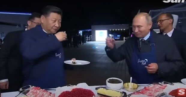 러시아 대통령실은 두 정상이 “역사상 최고 수준에 도달했으며, 양측에 진정으로 이익이 되는 관계”라며 “양국 정상들이 국제무대에서 협력을 강화하겠다는 공동의 의지를 재확인했다”고 강조했다.(사진 : 유튜브)