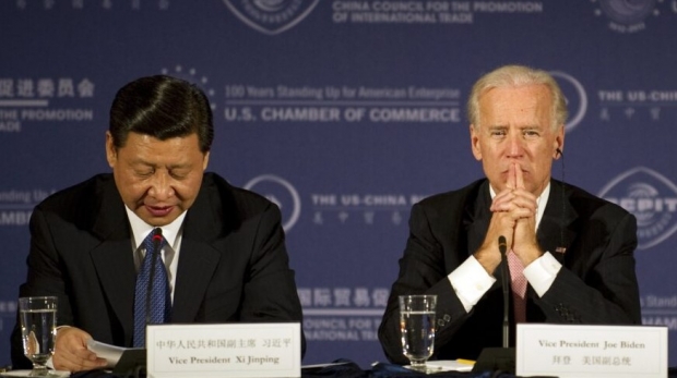 “기본적으로 미국은 영원히 남중국해에서 살 수 없지만, 중국인들은 살 수 있을 것”이라며, “이로 인해 중국과 매우 가까운 모든 아시아태평양 국가들은 딜레마에 빠졌다”고 말했다. 문제는 억지력과 헌신, 그리고 불필요한 군사력 확대 사이의 균형을 찾아내는 일이 매우 중요하다. (사진 : 유튜브)