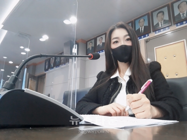 사진) 옥천군계획위원회 참석한 이선율 박사