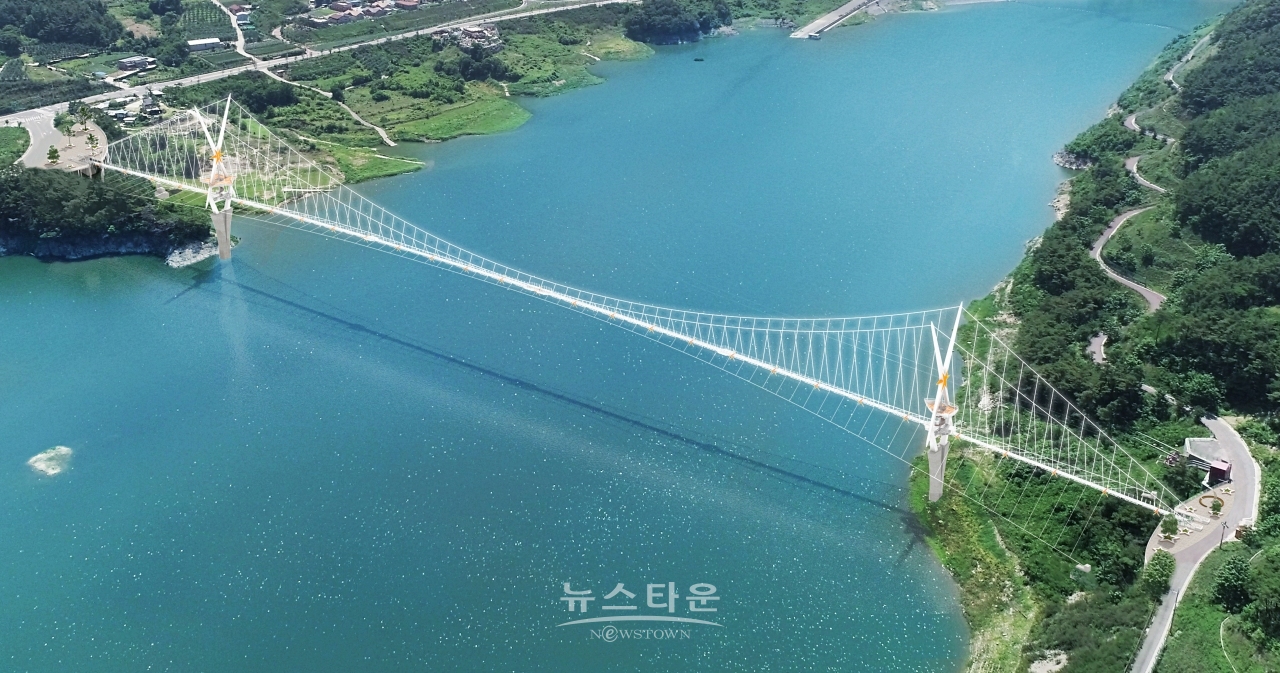 내년 연말 준공 예정인 경북 영천 보현산댐 530m 규모 출렁다리(조감도 제공=영천시)