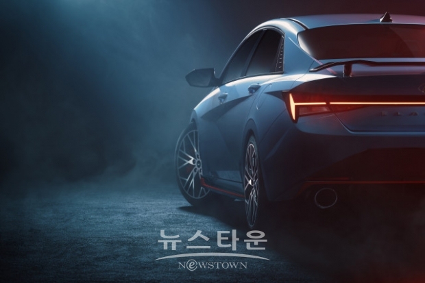 현대자동차가 공개한 아반떼 N 디자인 티저(사진 : 현대차)