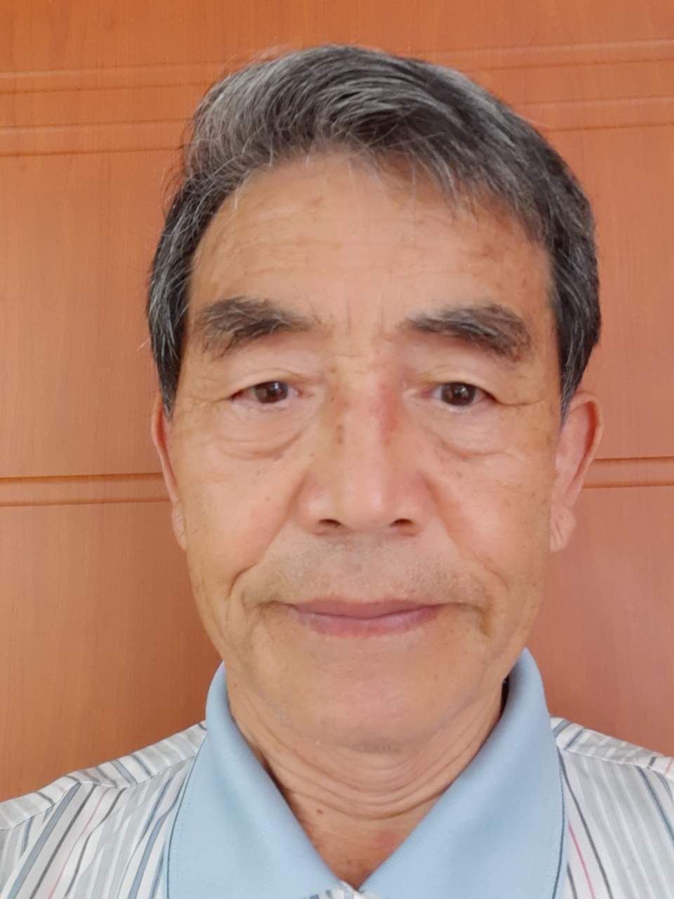 신현덕 시인