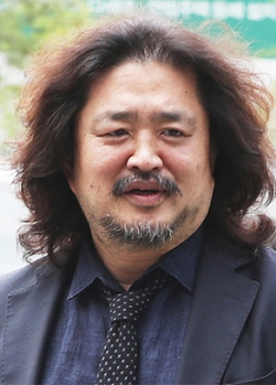 김어준