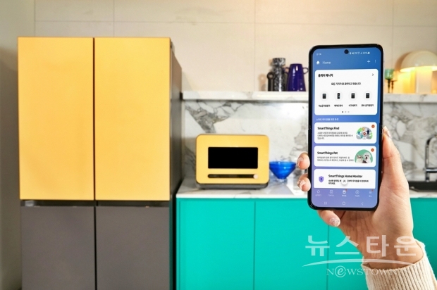▲ 스마트싱스(SmartThings) 앱을 기반으로 가전 제품의 이상을 진단해 조치 방법을 알려주고 소비자 사용 패턴 분석, 소모품 교체 알림, 구매 링크 안내 등의 서비스까지 한 곳에서 제공하는 ‘홈케어 매니저’ 서비스 화면(사진 : 삼성전자)