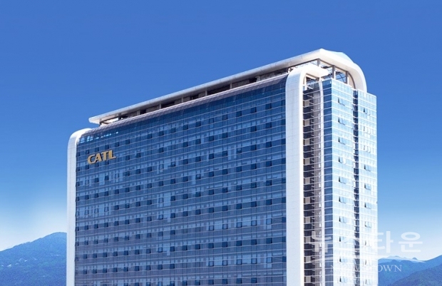 중국 EV대기업 비야디(BYD)는 11월부터, 차량 탑재 배터리의 외부 판매 가격을 약 20% 인상할 전망이다. CATL도 향후 가격 인상 등의 대응이 필요할 가능성이 있다.(사진 : CATL 홈페이지)